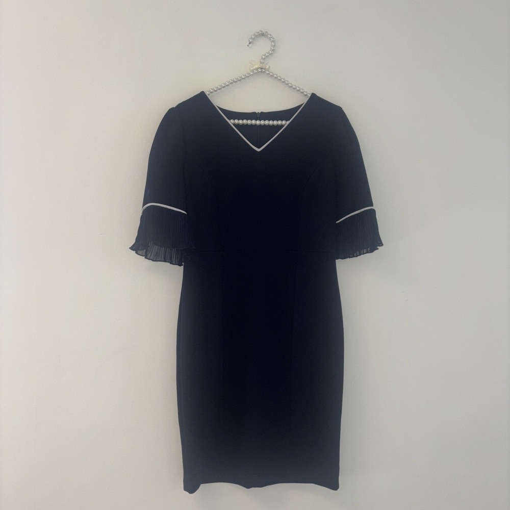 Glamour Navy Blue V-Neck Sheath Dress with Pleated Ruffle‎ Bell Sleeves Size 6